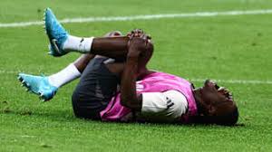 令人扼腕的 令人扼腕的